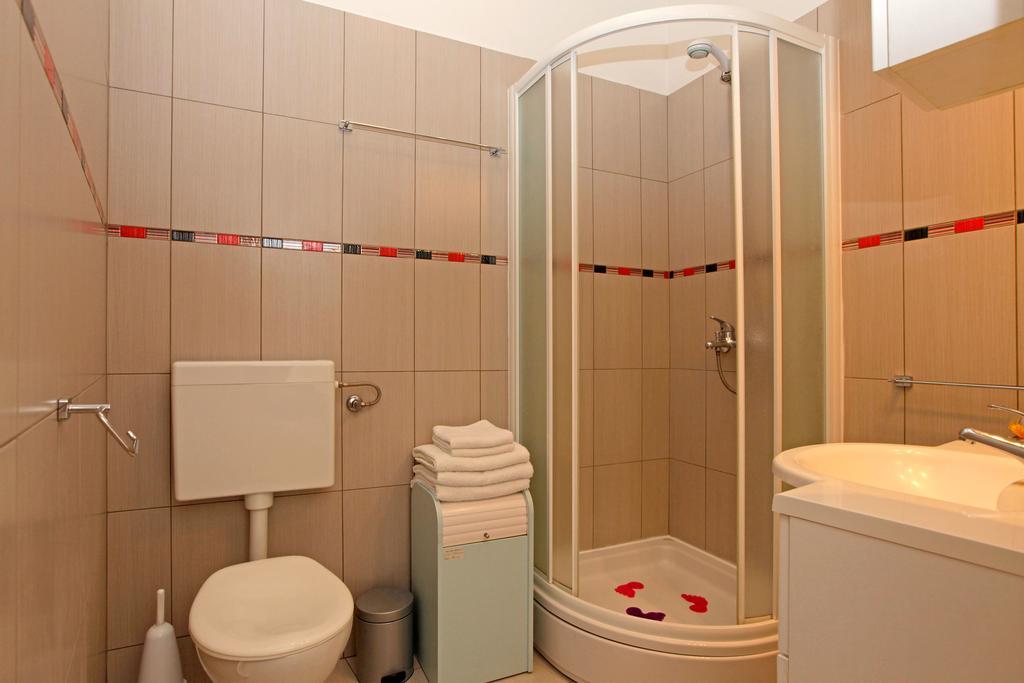 Guest House Kod Peskarije Vela Luka Room photo