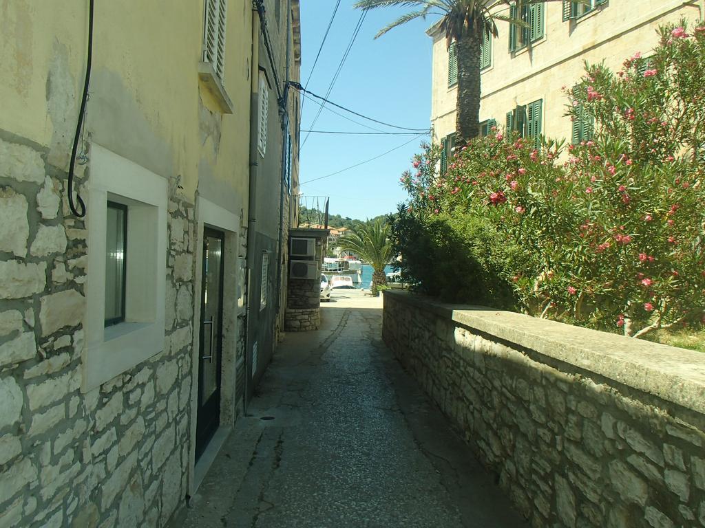 Guest House Kod Peskarije Vela Luka Exterior photo